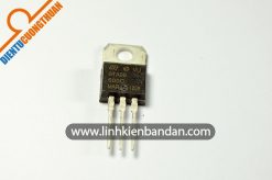 Triac BTA06